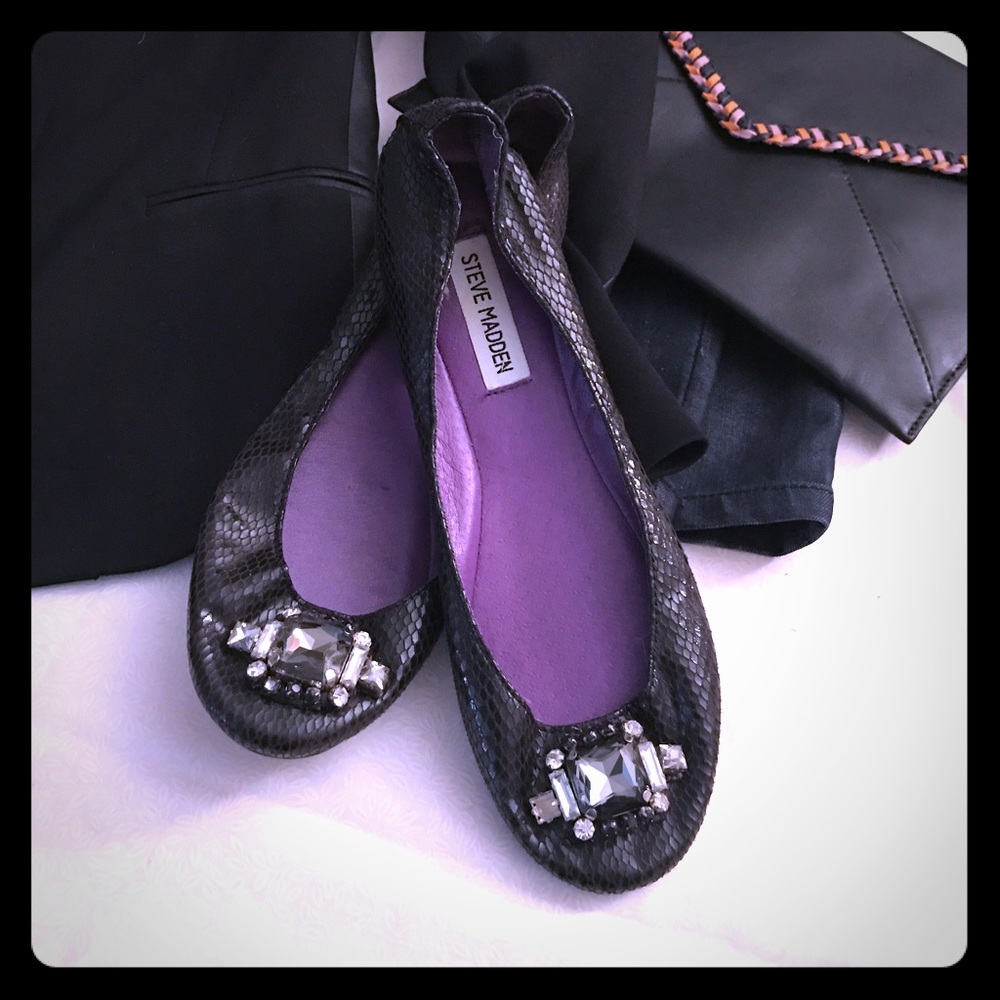 Steve Madden Black Flats NWOT